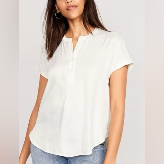 XXL Old Navy Ivory Silk Top